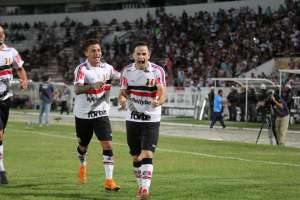 Santa Cruz 3 x 1 Confiança - Coral vence no Arruda e dorme na vice-liderança
