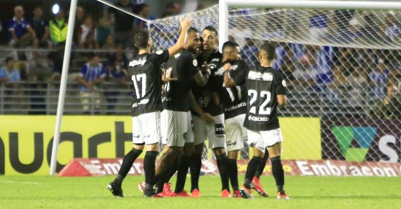 Botafogo derrota o CSA - Airton Cruz