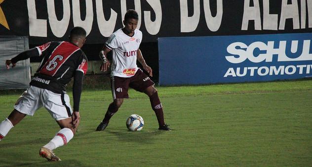 Ferroviária perde para o Joinville