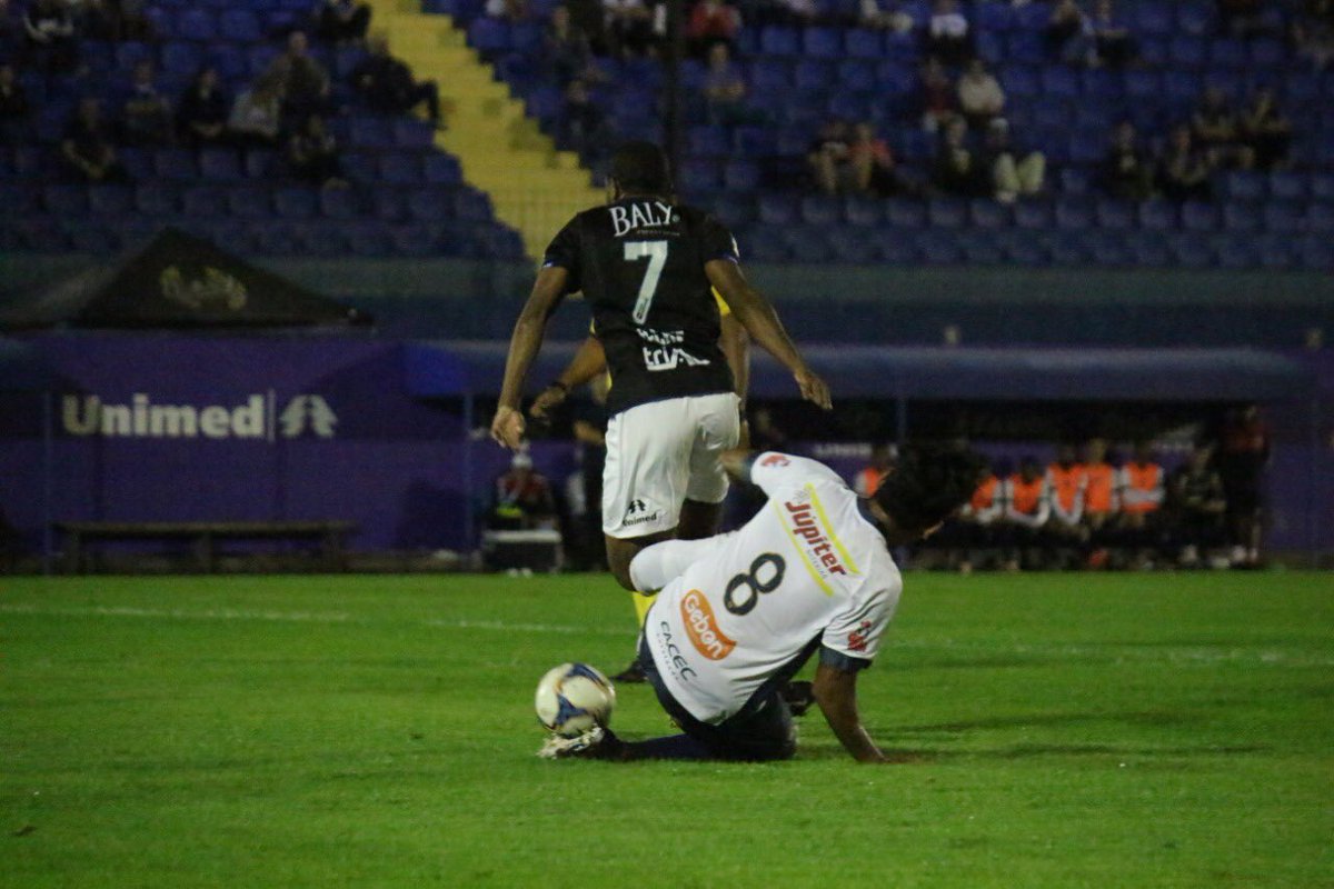 Tubarão-SC 1 x 2 Cianorte-PR – Virada com gosto de liderança de grupo da Série D