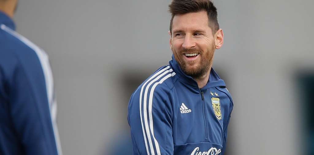 A seleção argentina vai realizar o primeiro treino em Salvador com os portões fechados