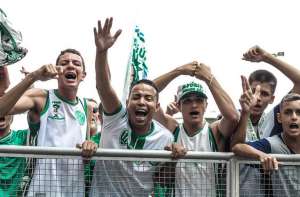 Série B: Conversa entre elenco e torcedores encerra preparação no Guarani