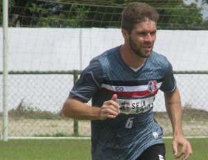 Série C: Após atacante e volante, Santa Cruz deve dispensar mais um atleta