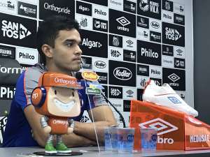 Aguilar diz que protestos da torcida do Santos 'não surpreenderam'