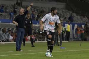 Corinthians tem duas dúvidas para enfrentar o Santos na quarta-feira