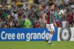 Matheus Ferraz sofre lesão grave no joelho e passará por cirurgia no Fluminense