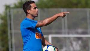 Jadson admite faltar um pouco 'de sintonia' com Sornoza no Corinthians