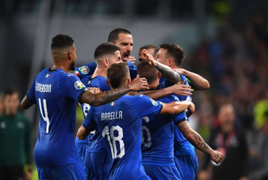 Itália vira no segundo tempo contra a Bósnia. (Foto: Divulgação)