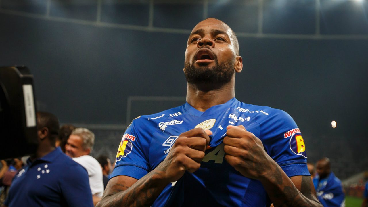 Em Fortaleza, Dedé promete quebra do jejum de oito jogos sem vitória do Cruzeiro