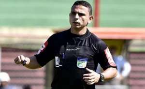 Árbitro que fez lambança com a Ponte na Copa do Brasil repete a dose com Guarani