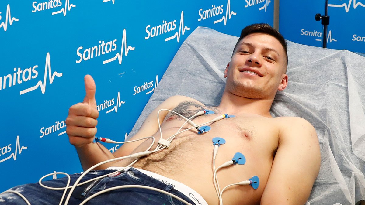 Aos 21 anos, Luka Jovic chega ao Real Madrid: ‘Sou o garoto mais feliz do mundo’