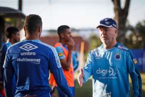 Cruzeiro busca superar desfalques para encerrar jejum antes de pausa