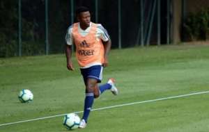 Marquinhos Calazans aproveita desfalques e pode estrear como titular do São Paulo