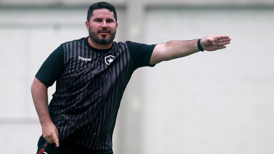 Embalado, Botafogo busca manter os 100% no Rio contra o Grêmio