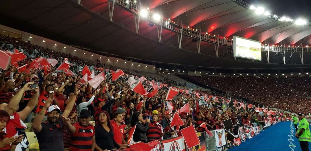 Torcida do Flamengo deve lotar o Mané Garrincha. (Foto: Reprodução/Twitter)