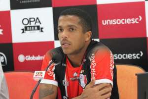 Série C: Náutico anuncia lateral-esquerdo que estava em time da Série D