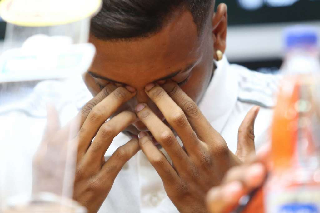 Rodrygo chora em coletiva de despedida do Santos. (Foto: Guilherme Dionízio/Estadão Conteúdo)