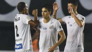 BRASILEIRÃO: Santos lidera e vê Flamengo e Inter seguirem na cola