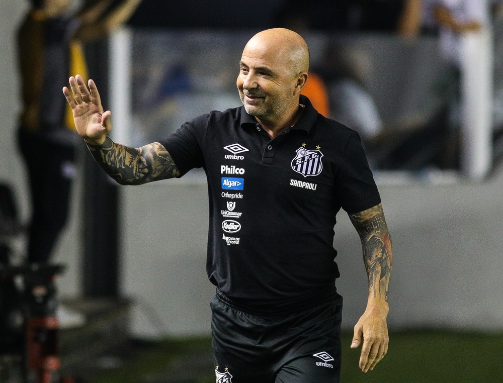 Sampaoli vê a folga como importante para que os jogadores retornem descansados e prontos para a segunda metade da temporada. (Foto: Marcello Fim/Estadão Conteúdo)
