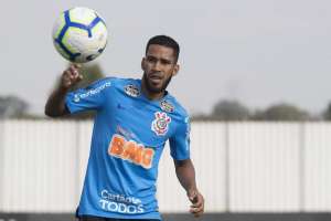 Na pausa, Carille tentará recuperar Clayson e definir meio-campo ideal do Corinthians