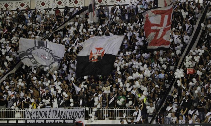 Mais de 20 mil vascaínos em São Januário. Foto: Rafael Ribeiro