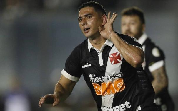 Danilo Barcelos calou a torcida