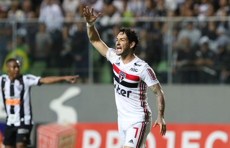 Alexandre Pato admite que o São Paulo precisa melhorar para voltar a vencer