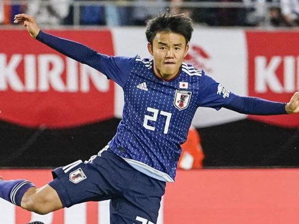Atacante japonês de 18 anos vira novo reforço do Real Madrid