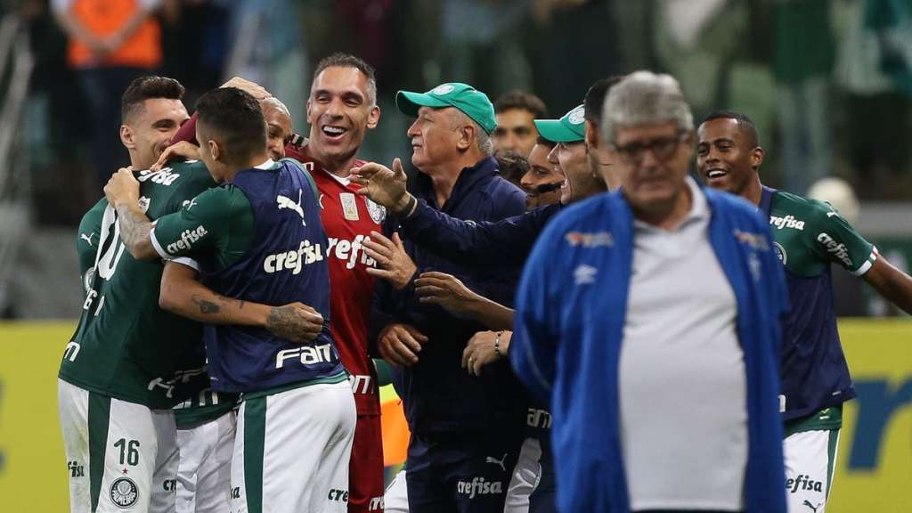 Felipão se irrita com clima externo de 'já ganhou' o Brasileirão no Palmeiras