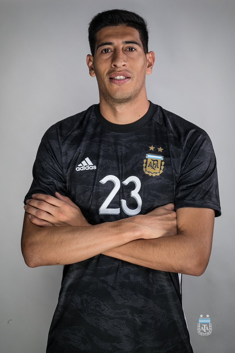 Goleiro reserva da Argentina, Andrada lesiona joelho e é cortado da Copa América