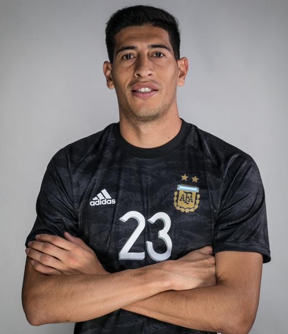 Goleiro reserva da Argentina, Andrada lesiona joelho e é cortado da Copa América