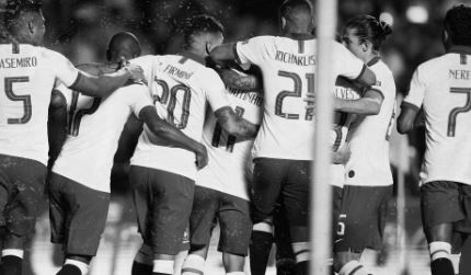 ATUAÇÕES: Coutinho salva o Brasil em atuação fria na estreia da Copa América