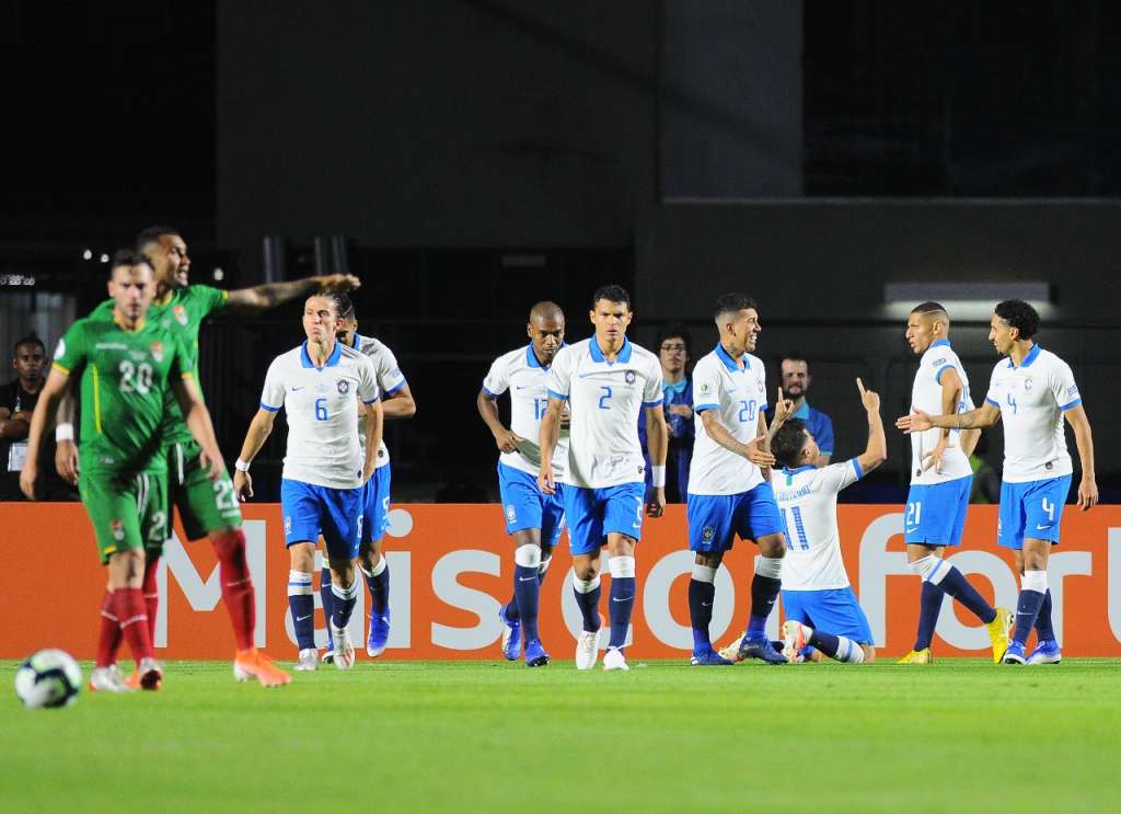 Coutinho comemorando o segundo gol da Seleção Brasileira (Foto: Rodrigo Villalba)
