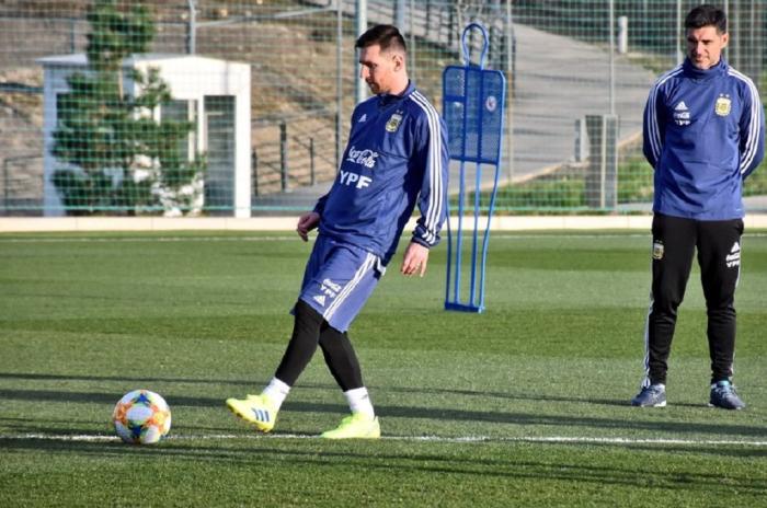 Copa América: Com Messi em busca do fim da sina do vice, Argentina estreia contra Colômbia