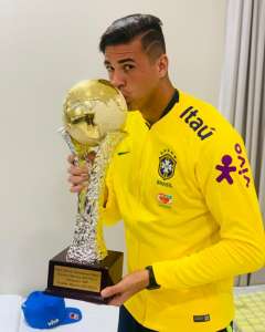 Ivan compara emoção do título com a Seleção à estreia na Ponte Preta