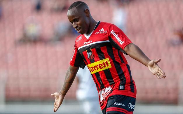 Marquinho fez o 1º gol do Ituano. Foto: Miguel Schincariol