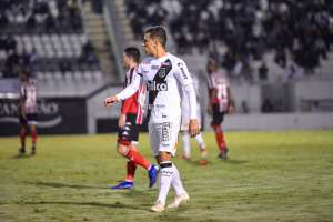 De saída: Meia tem contrato rescindido com a Ponte Preta e fica livre no mercado