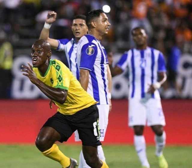 Em casa, Jamaica estreia na Copa Ouro com vitória sobre Honduras por 3 a 2
