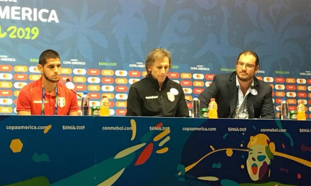 Copa América: Gareca exalta calma do Peru e atuação da dupla Farfán e Guerrero