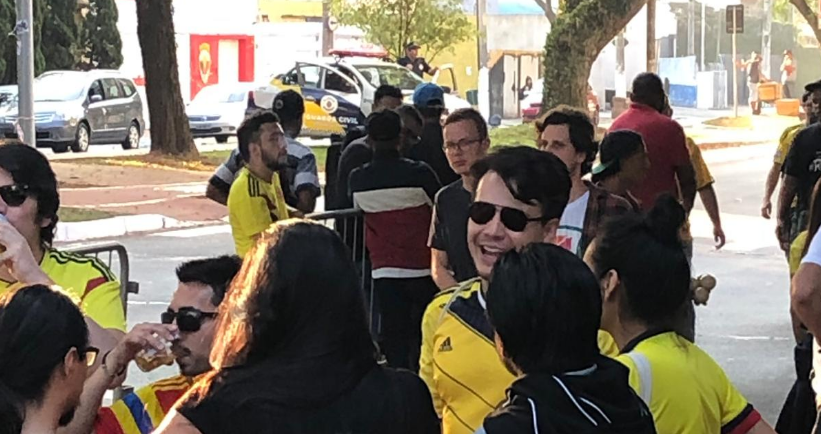 Copa América: Em jogo da Colômbia, cambistas vendem ingressos a poucos metros da PM