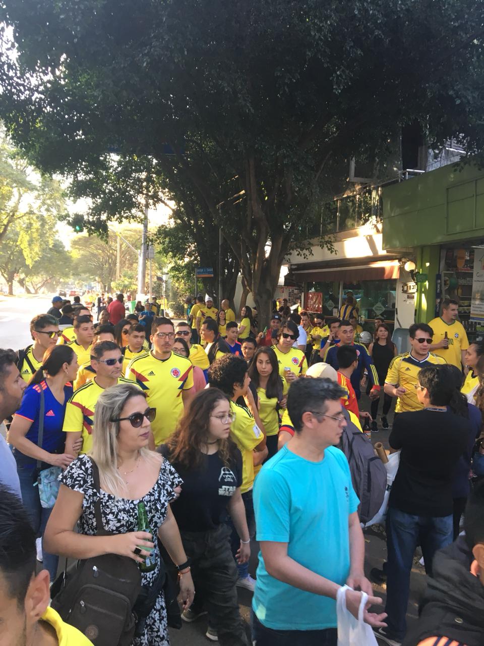 No Morumbi, torcedores do Atlético Nacional pedem a volta de Borja ao clube