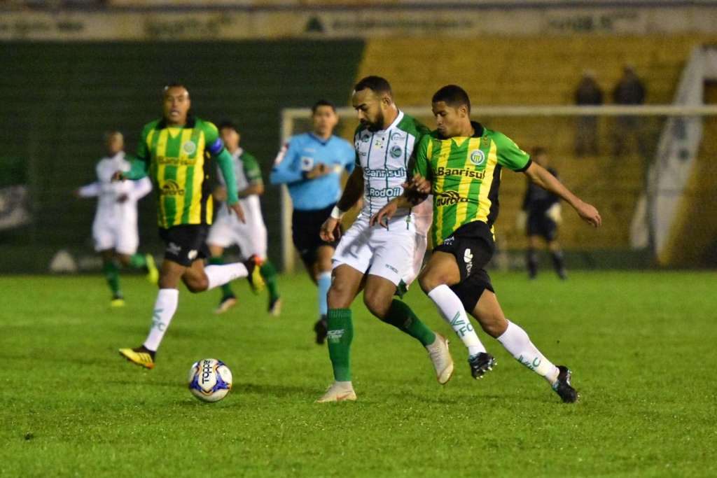 Ypiranga e Caxias fizeram um bom jogo nesta quinta-feira Ypiranga e Caxias fizeram um bom jogo nesta quinta-feira