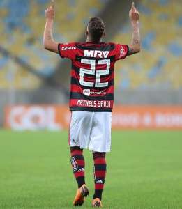 Flamengo negocia meia emprestado ao CSA com o futebol japonês