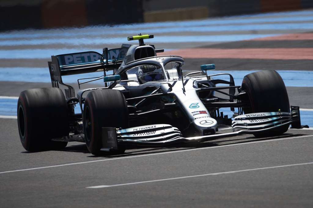 Bottas reclama do calor na França, mas enaltece evolução no 2º treino livre