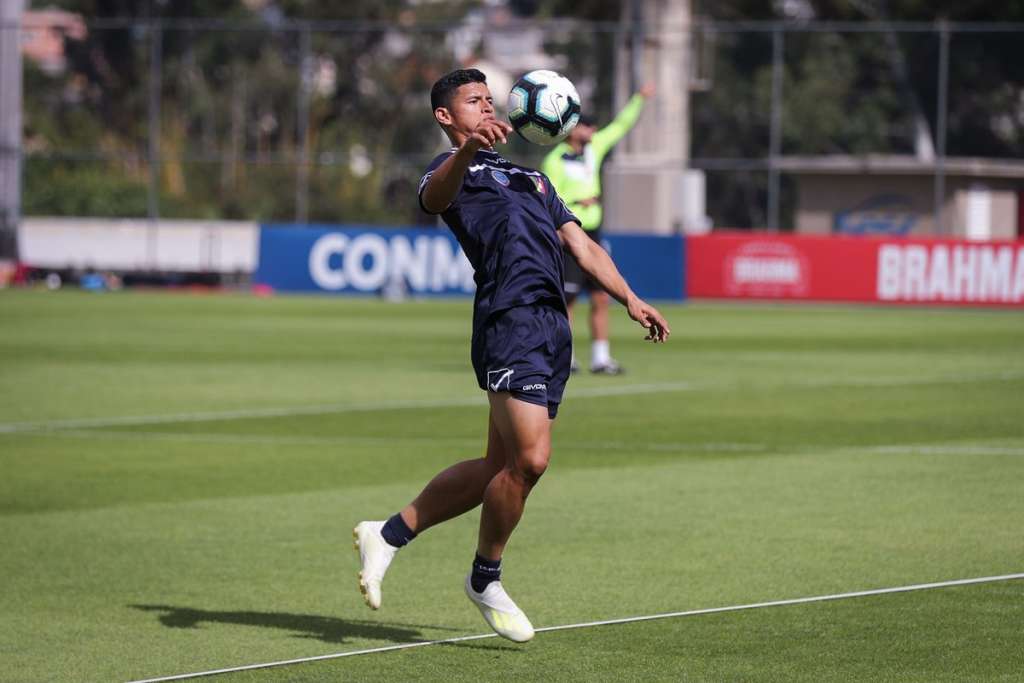 Dudamel tem problemas na zaga da Venezuela para duelo com a Bolívia