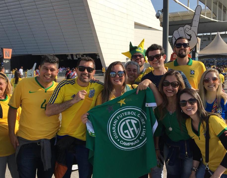 Torcedores do interior roubam a cena em Itaquera em dia de jogo do Brasil. Confira!