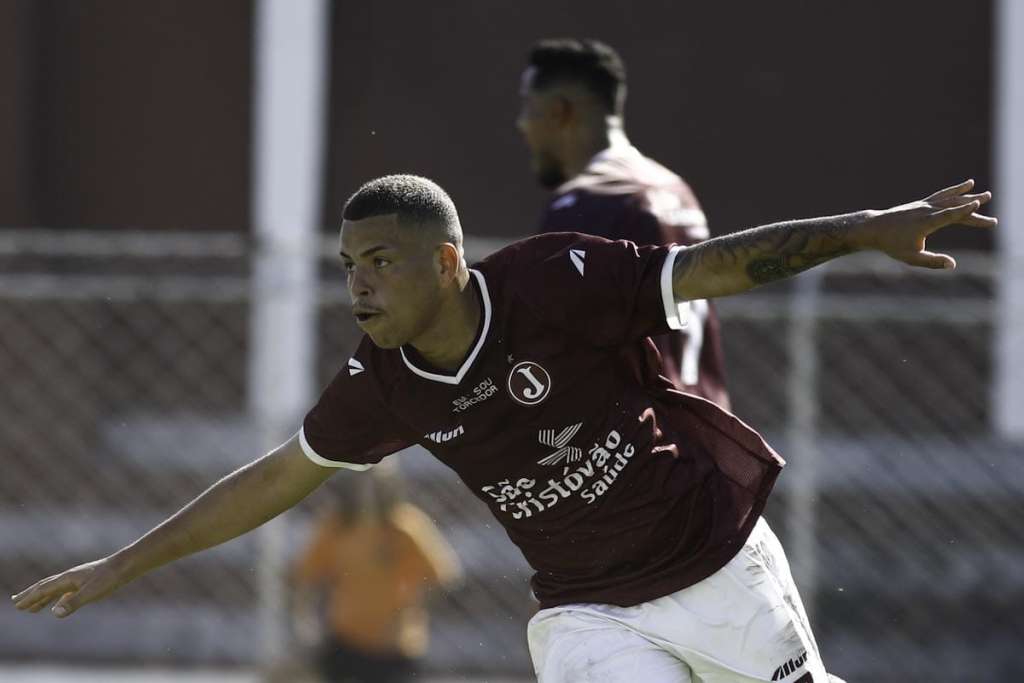 Juventus estreia com boa vitória sobre o Corinthians (Foto: Ale Vianna/C.A. Juventus)