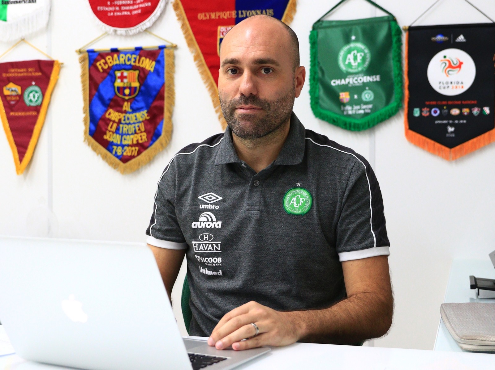 Chapecoense dispensa executivo de futebol e já anuncia substituto
