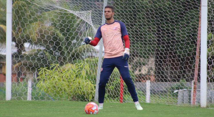 Série C: Náutico acerta empréstimo de goleiro a clube português