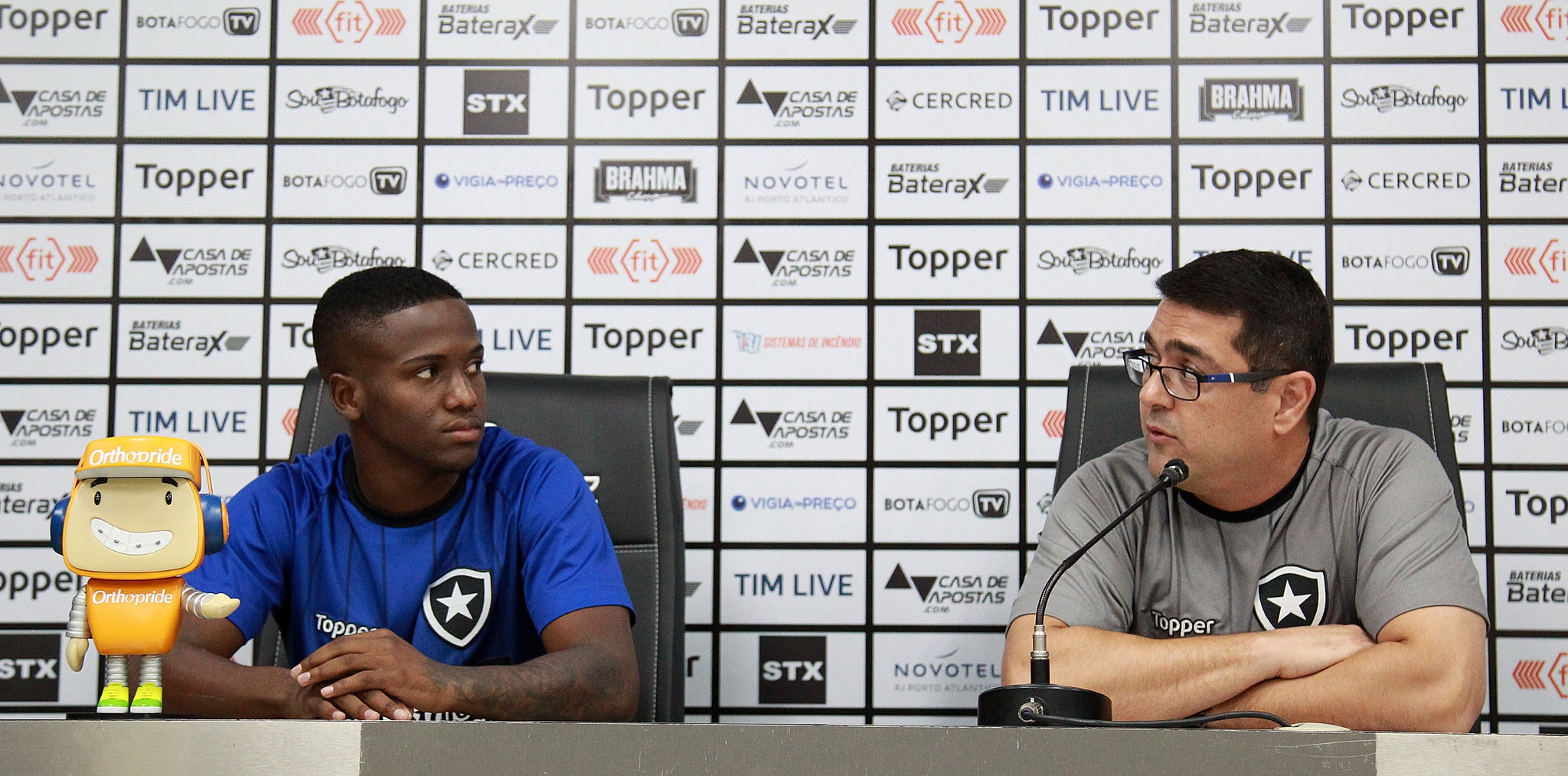 Após infecção nos rins, lateral Jonathan busca retomar a carreira no Botafogo